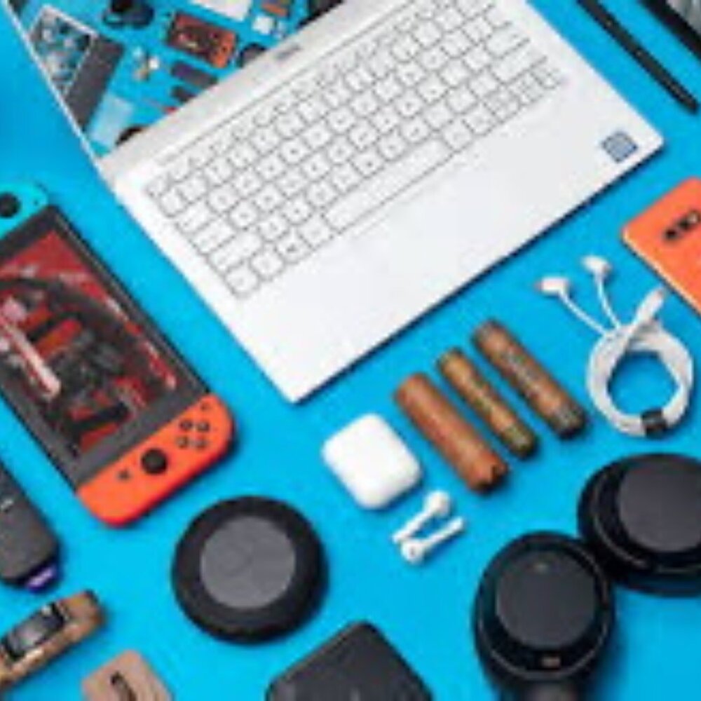 <4-5 ITEM ELECTRONICS DIY UPCYCLE RESCUE MYSTERY BOX LOT>